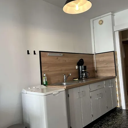 2p Avec Terrasses, Parking Prive, A 100m Des Plages - Juan-les-pins - Fr-1-252-196 Apartment